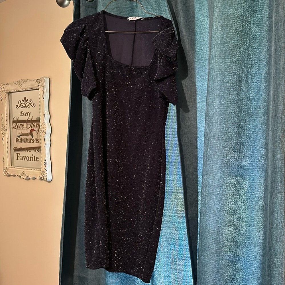 Dress with beautiful print and super soft, stretchy fabric!